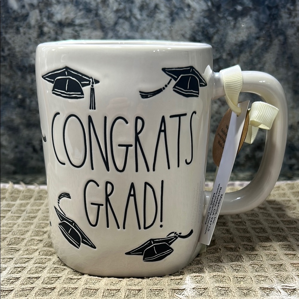 NWT Rae Dunn “Congrats Grad!” Mug 16 oz Graduation Coffee Cup w/ Gift Tag
